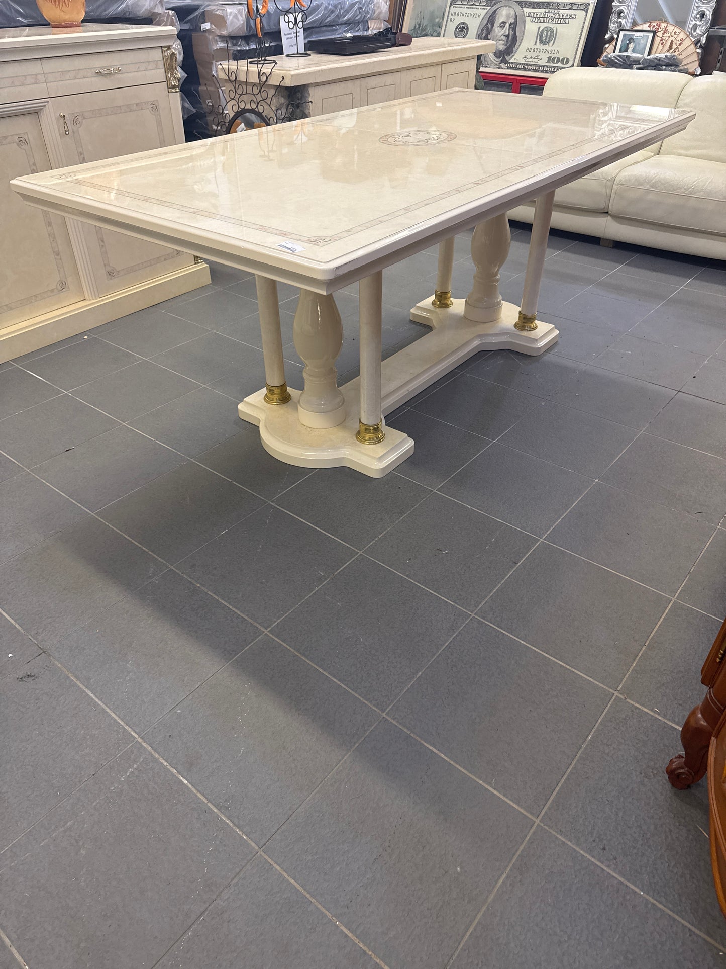 Table 044457