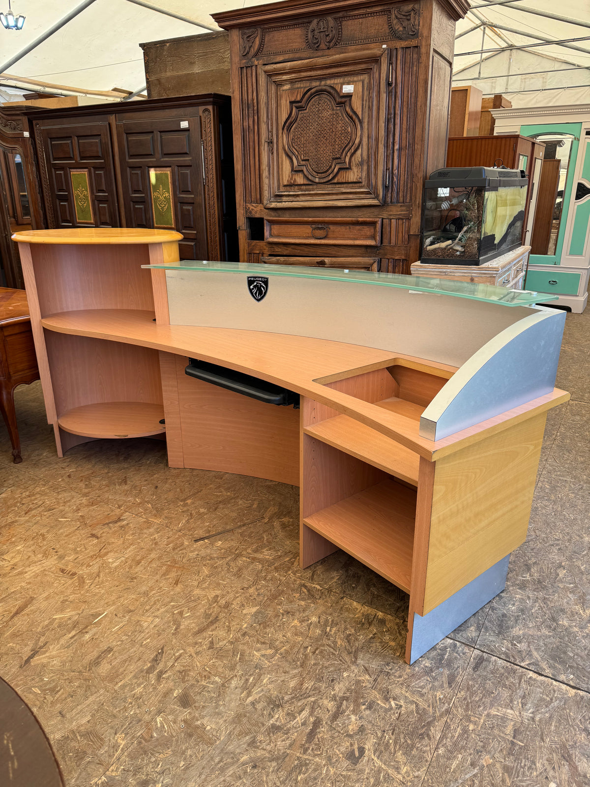 Comptoir d’accueil 068655
