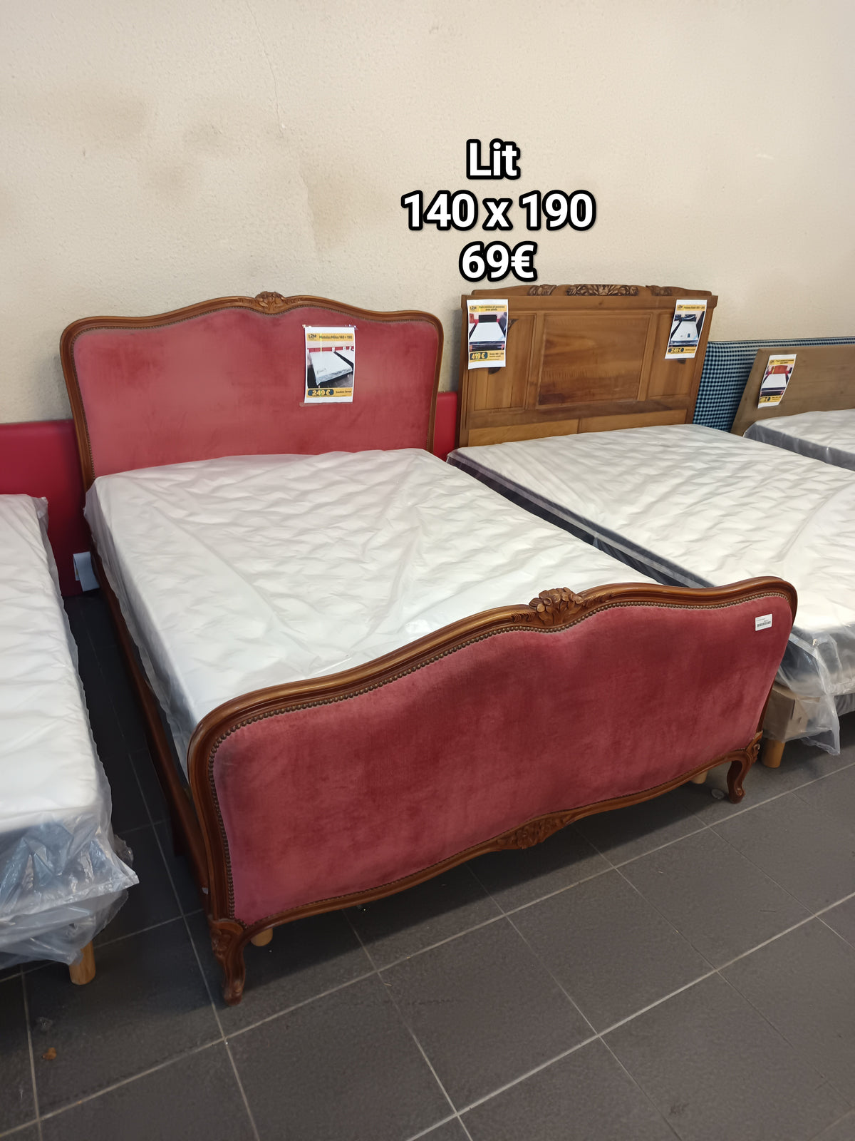 Lit 140 cm x 190 cm 069524
