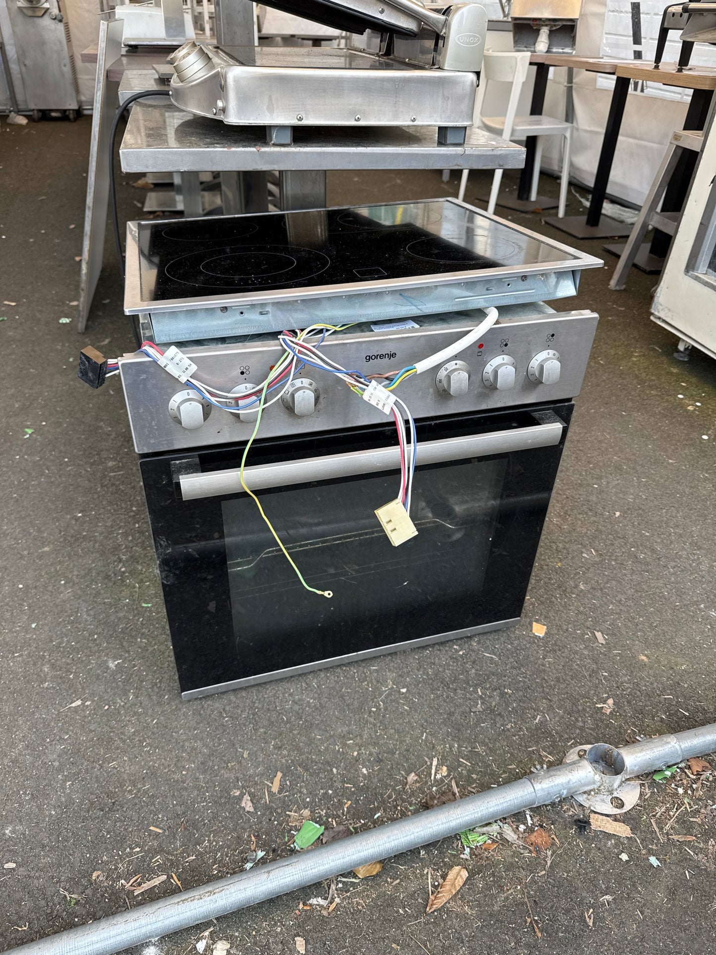 ( en l’état ) four encastrable + plaque Gorenje 038221