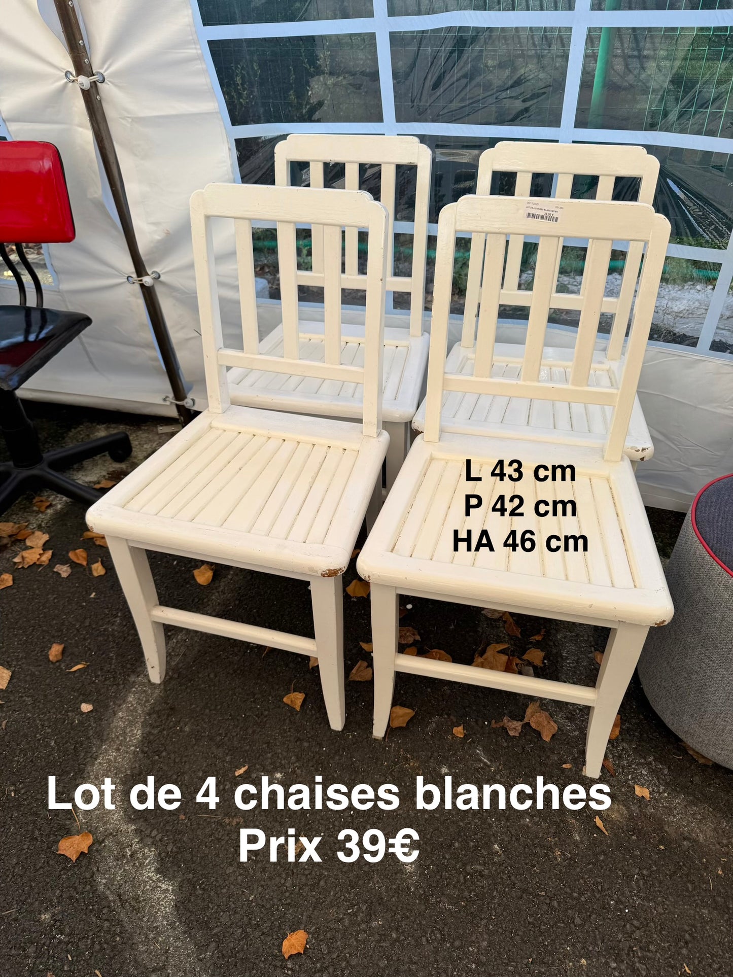 Lot de 4 chaises blanches 051389