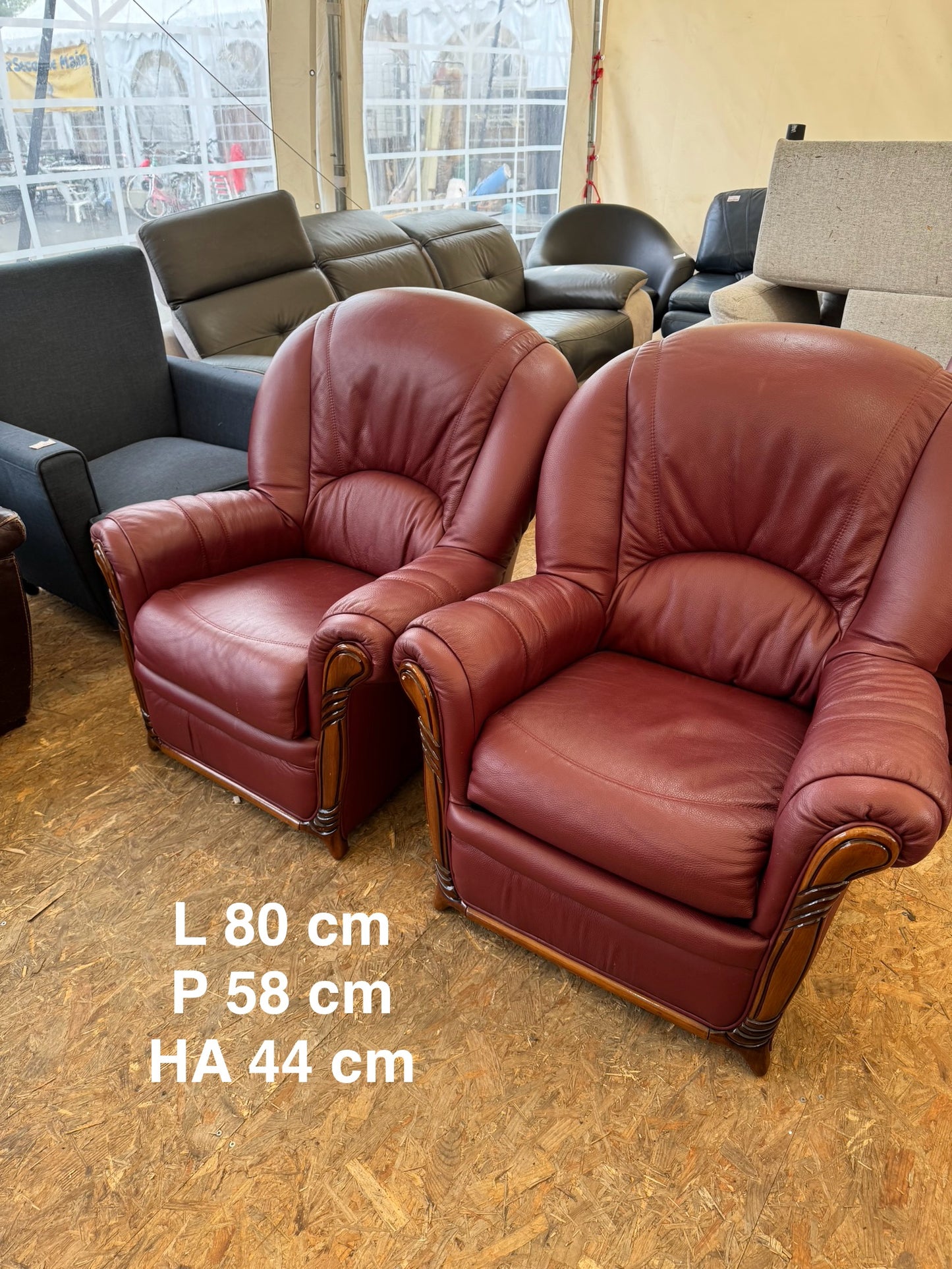Canapé et 2 fauteuils rouge 048215