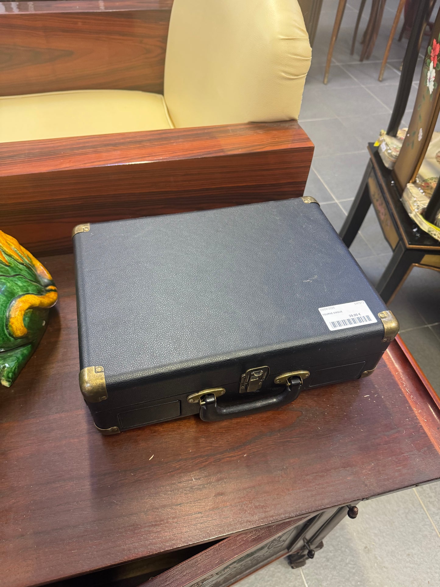 Tourne disque 047072