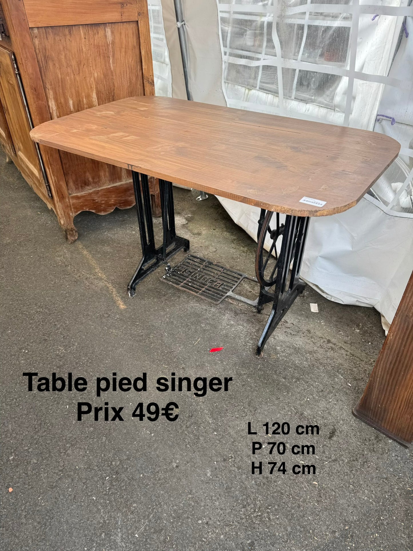 Table pied singer 062900