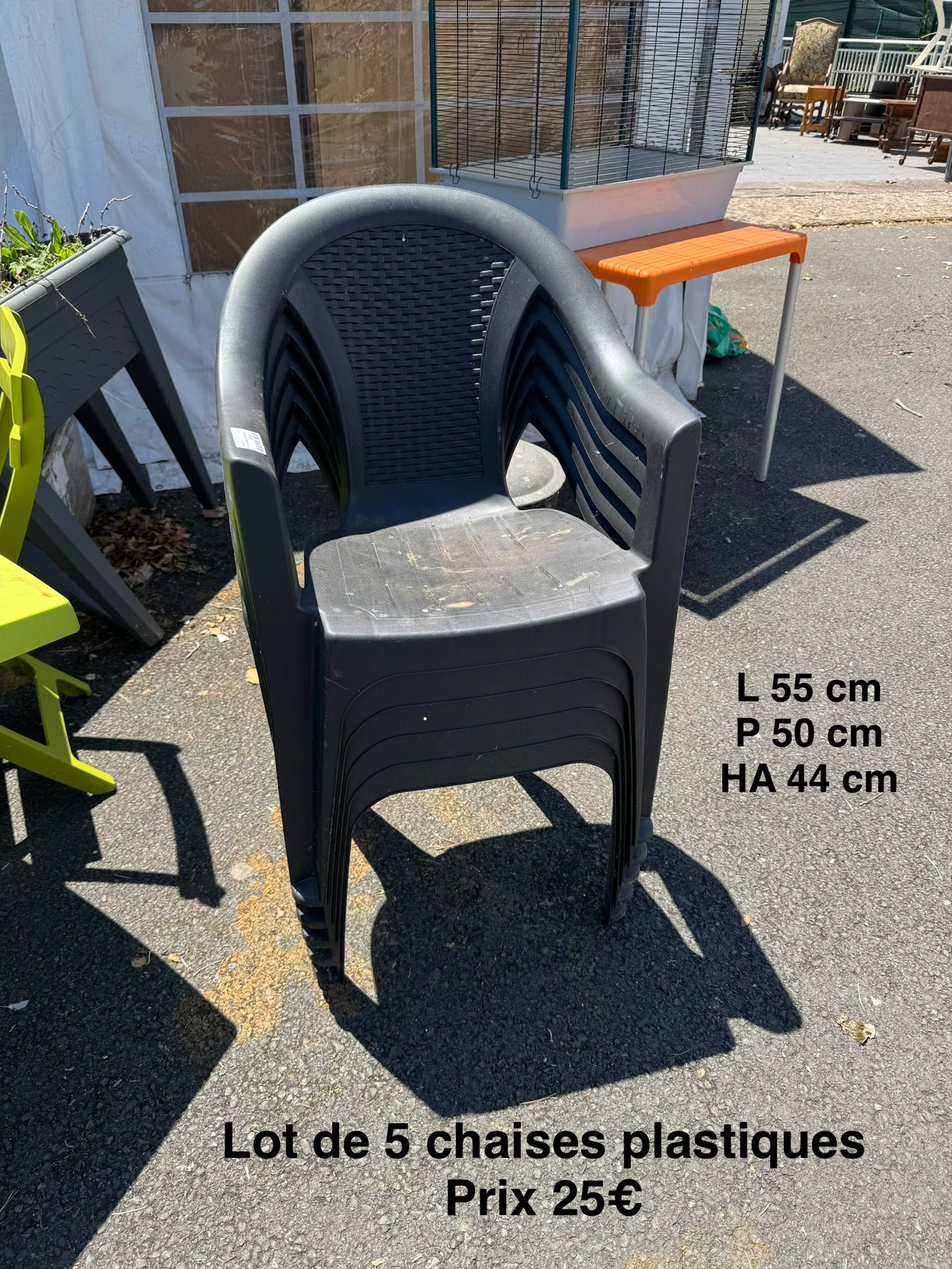Lot de 5 chaises plastiques 063379