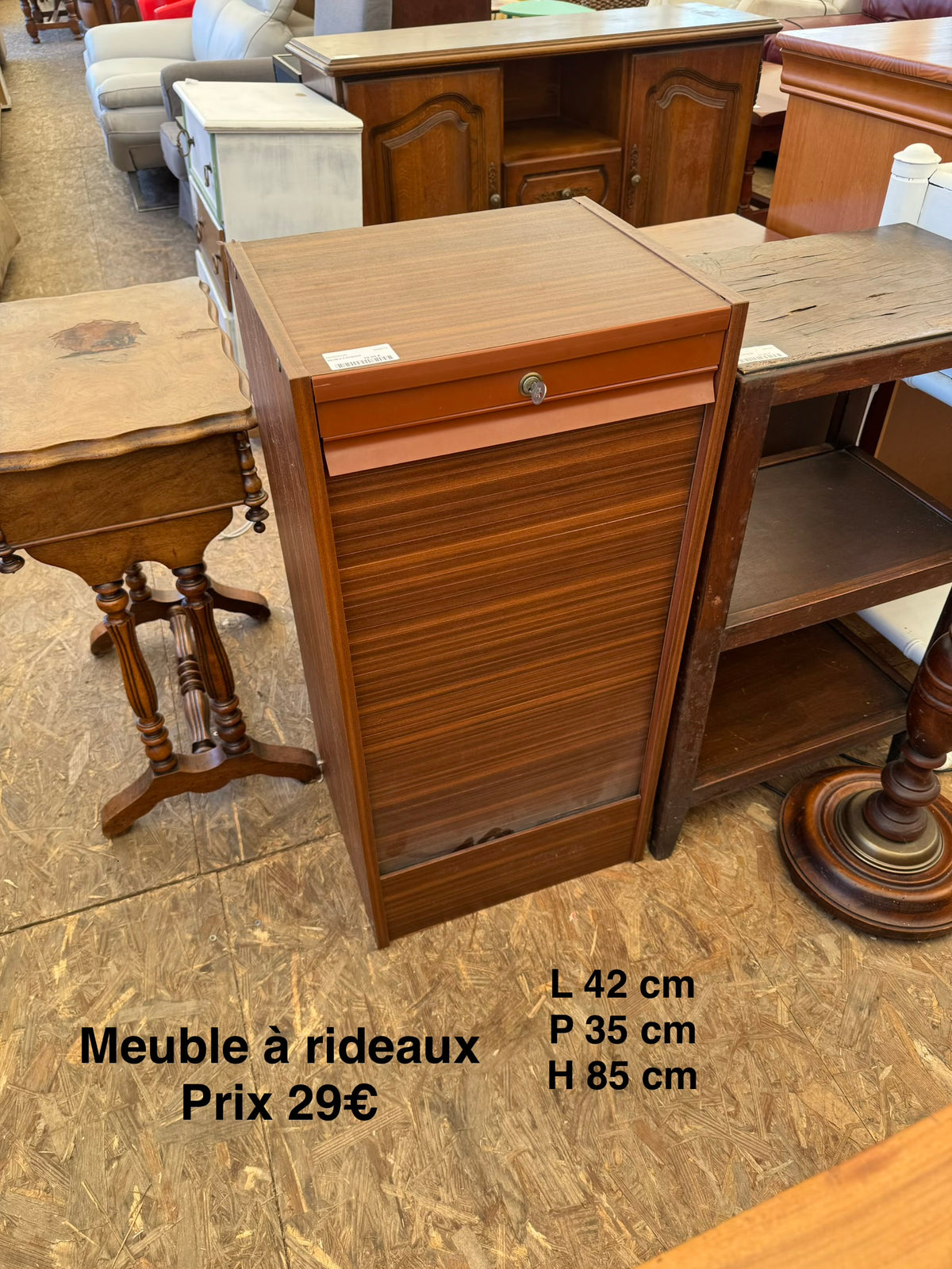 Meuble à rideaux 068672
