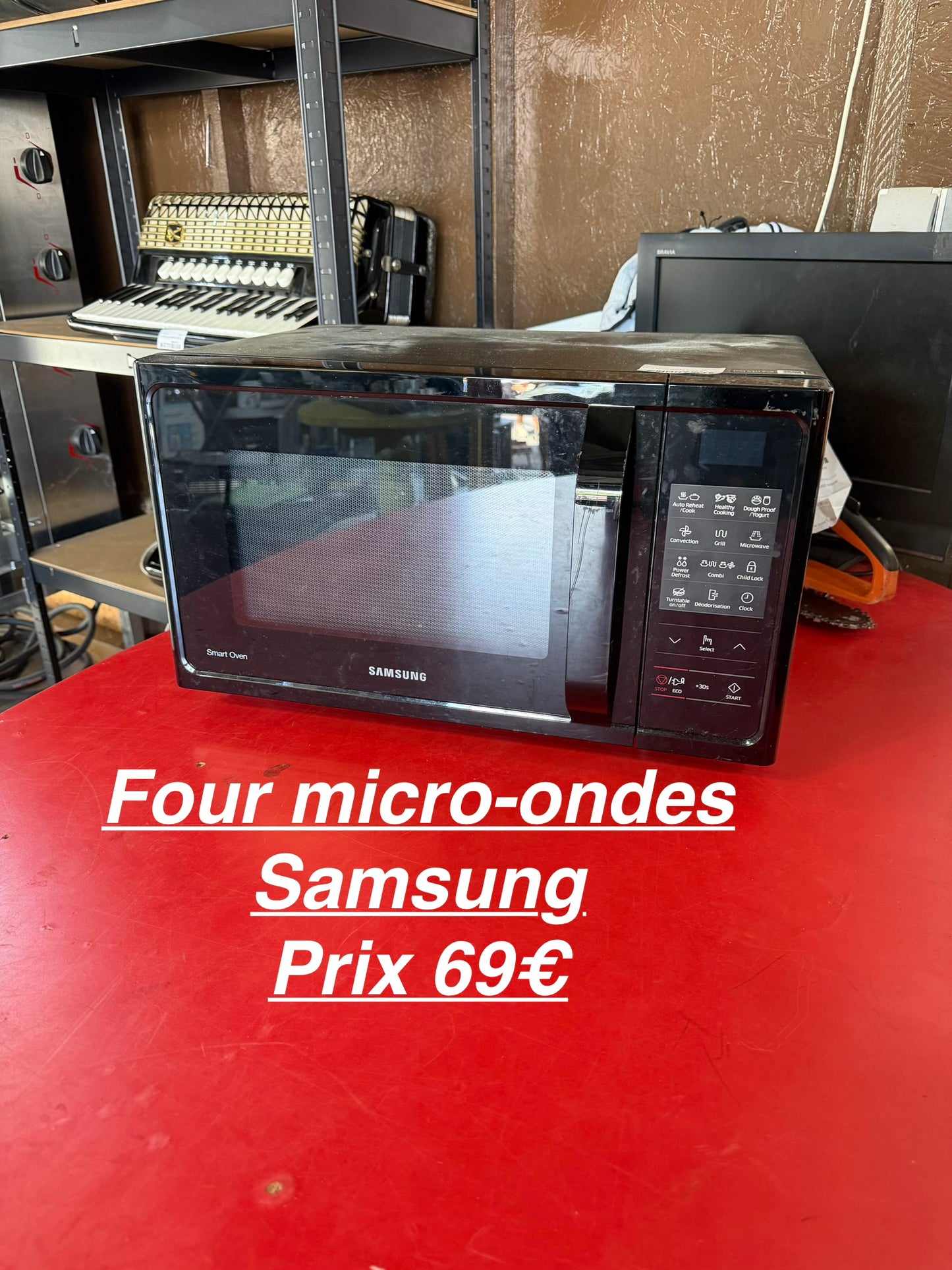 Four micro-ondes Samsung 066801
