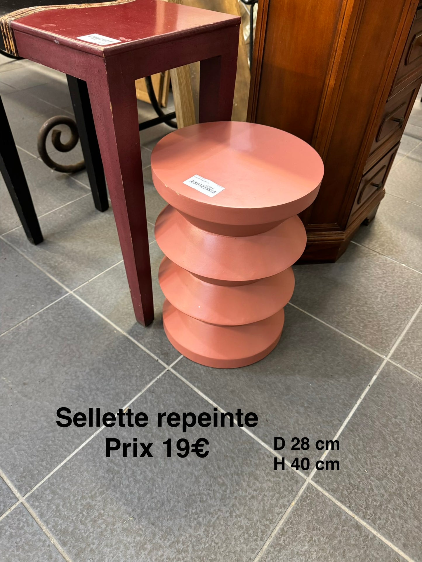 Sellette repeinte 062803