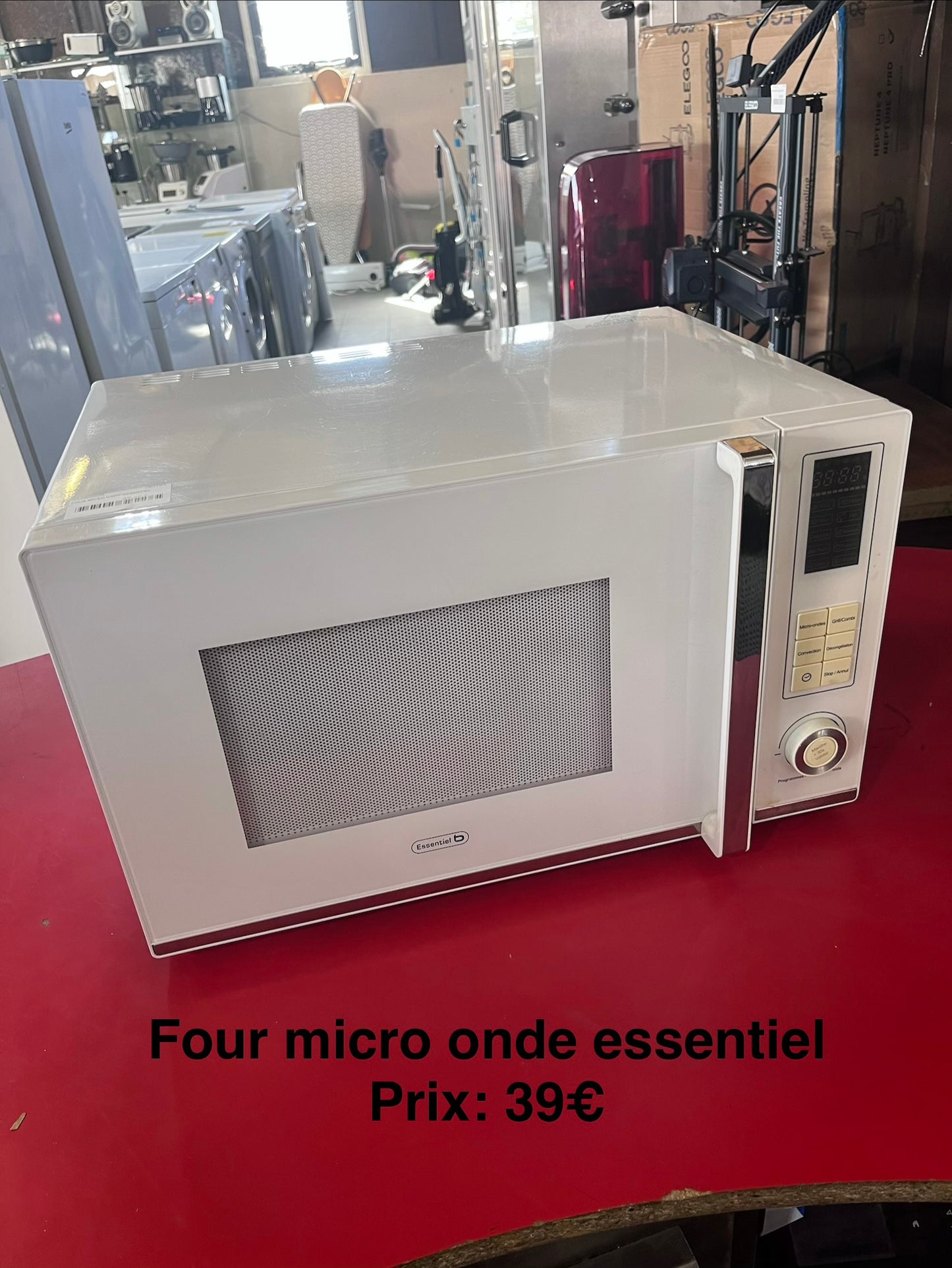 Four micro-ondes essentiel 063703