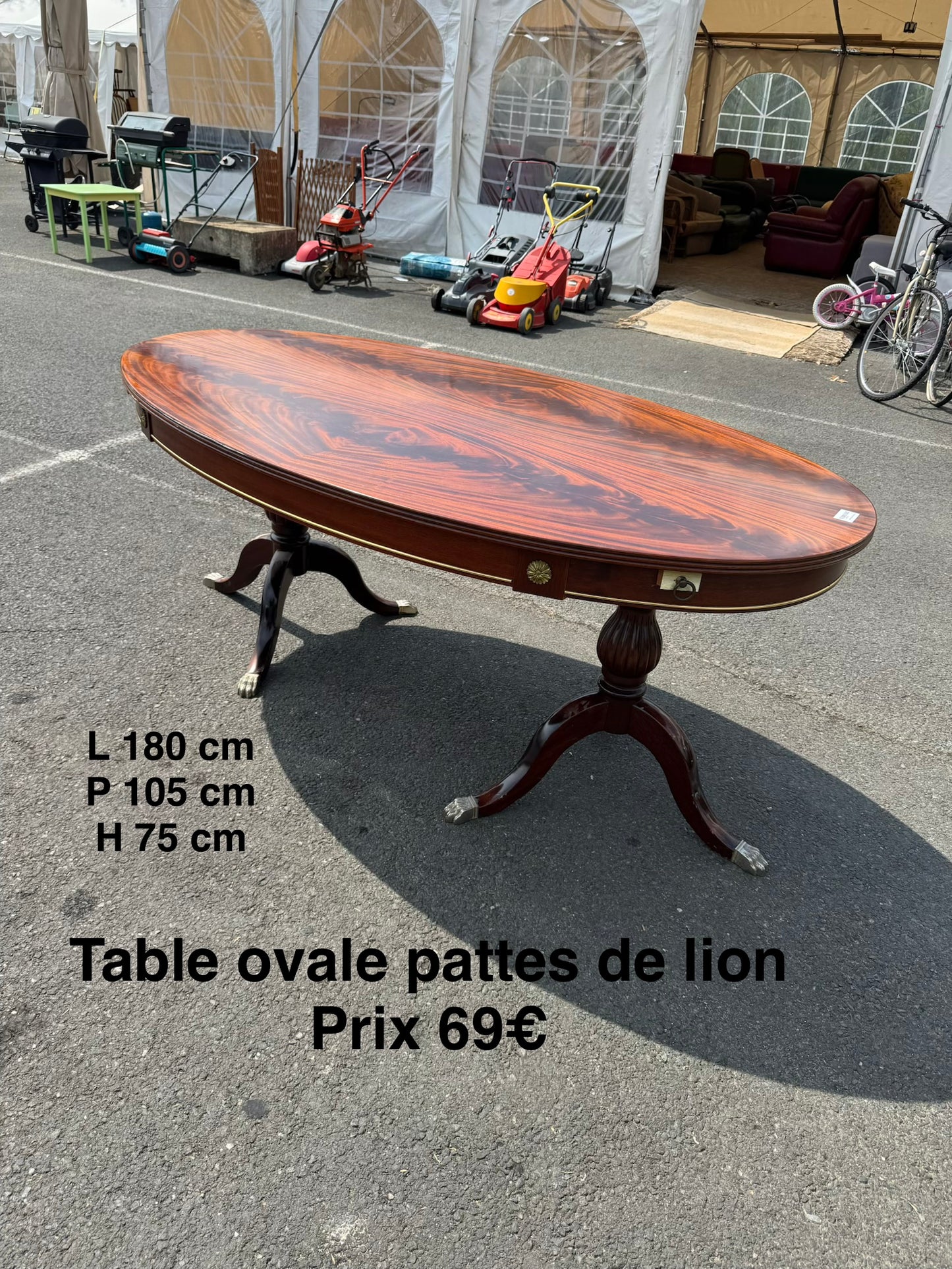 Table ovale pattes de lion 064791