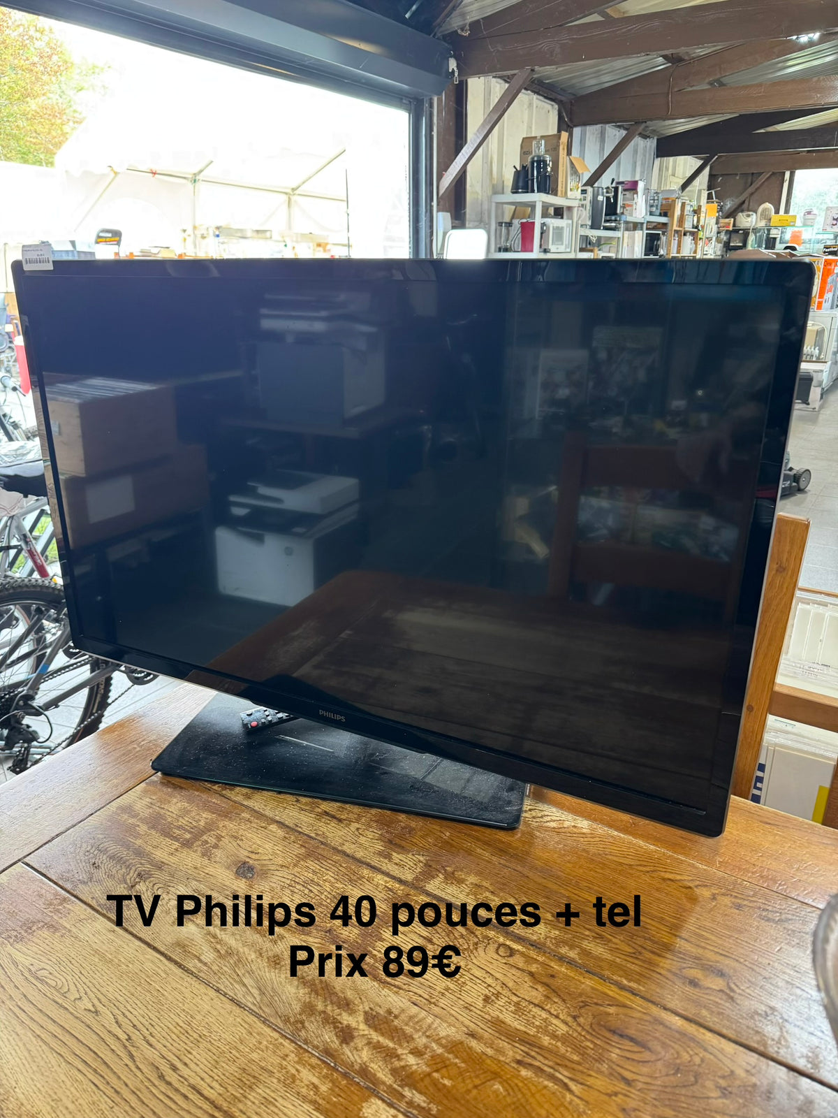 TV Philips 40 pouces + tel 069158