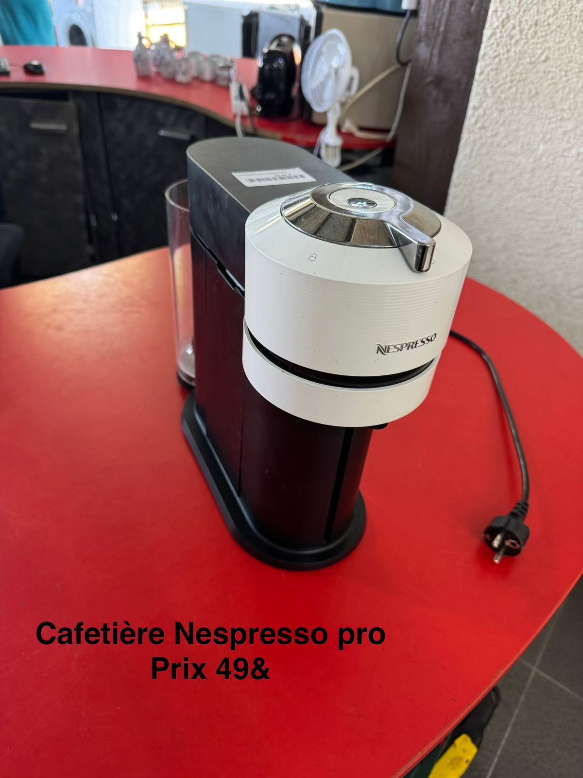 Cafetière Nespresso Pro 068799