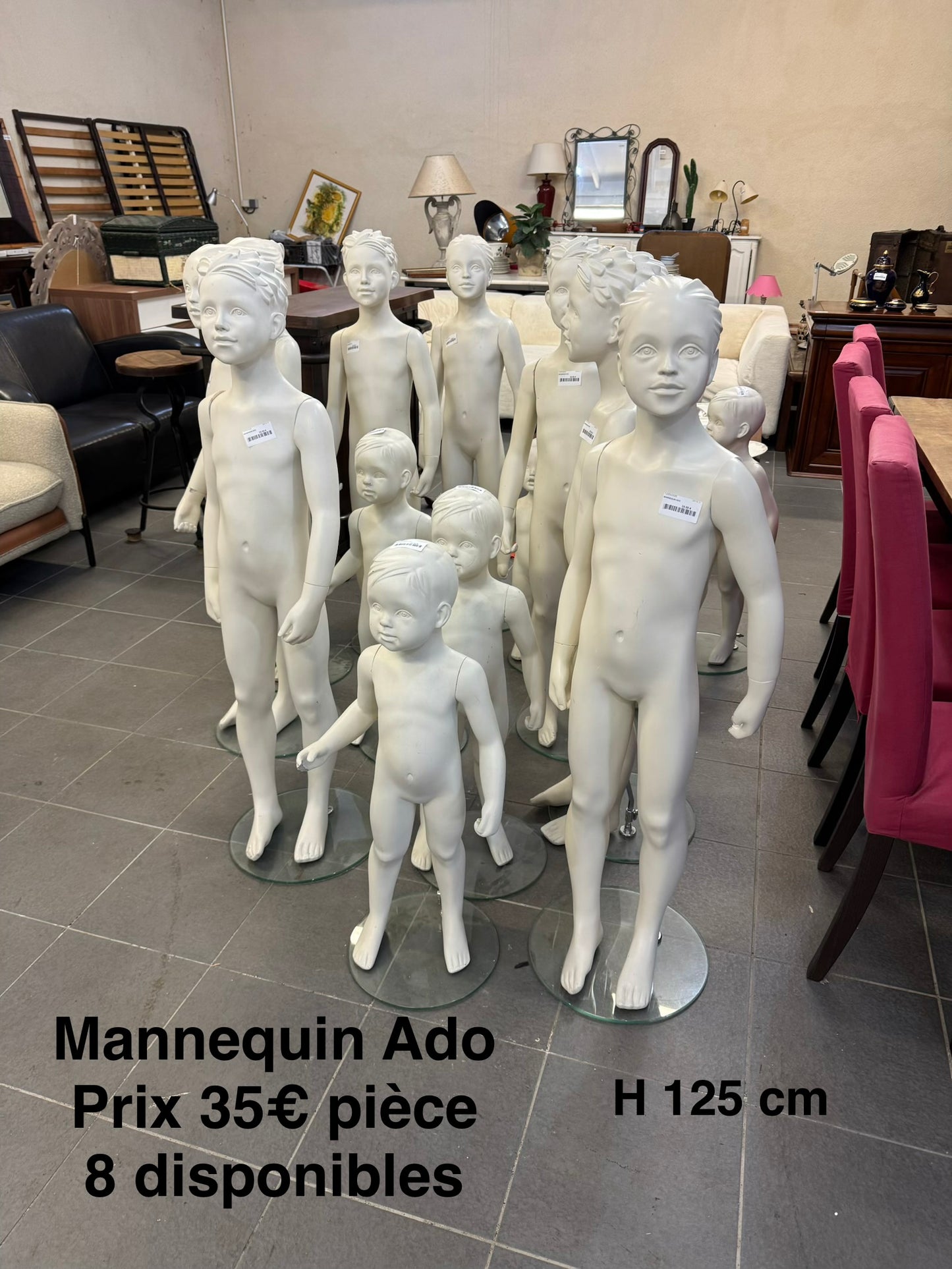 Mannequin Ado 061475