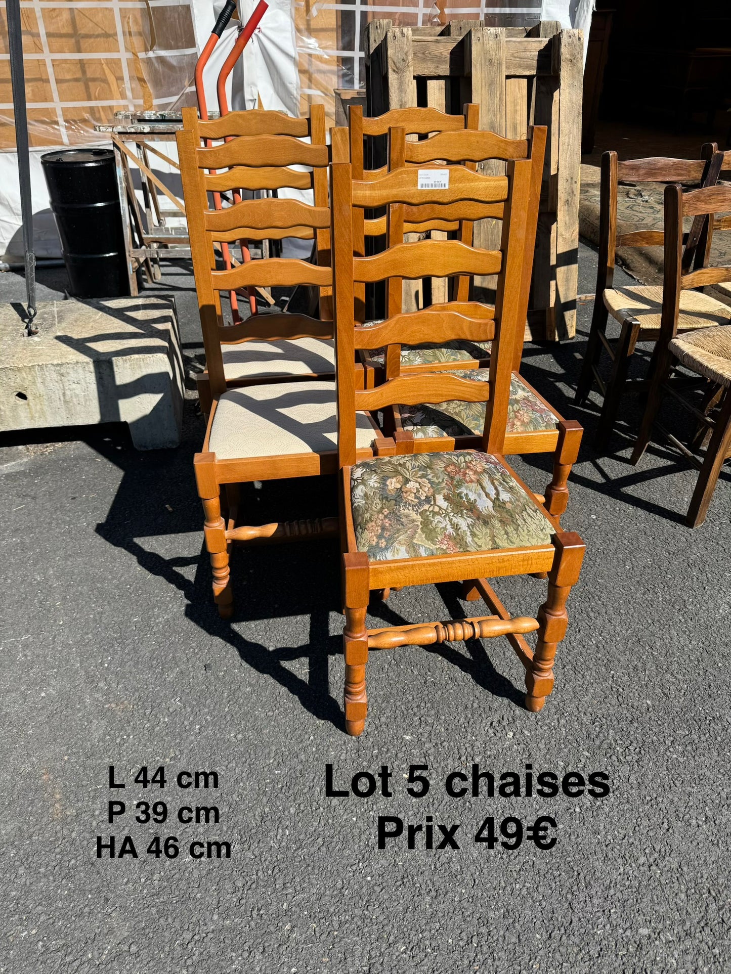 Lot 5 chaises 064420