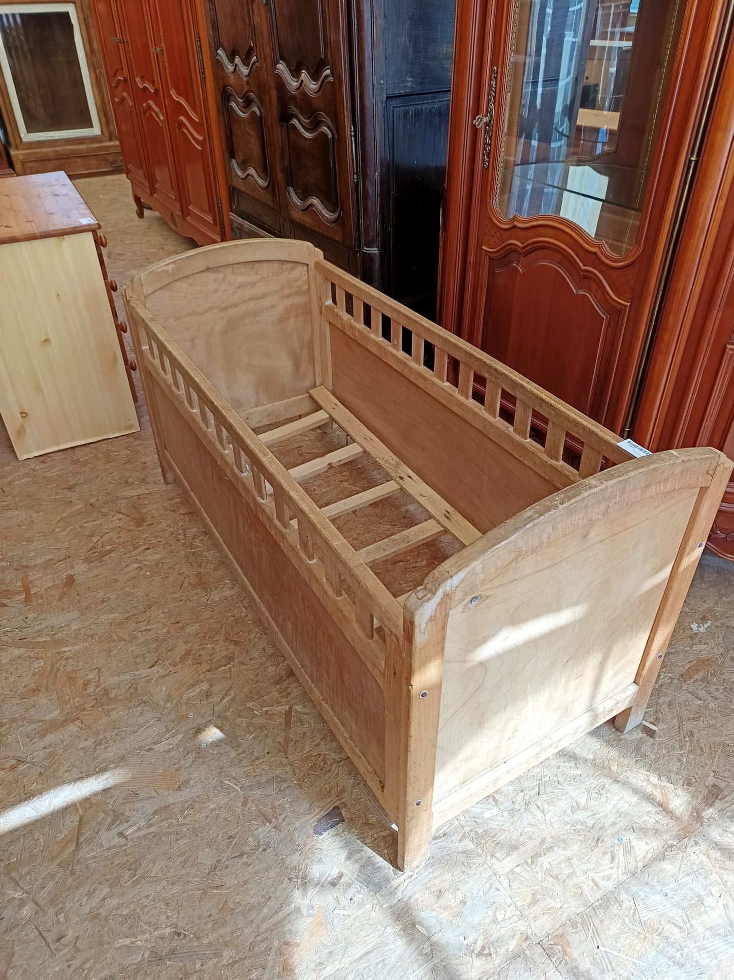 Berceau en bois 045051