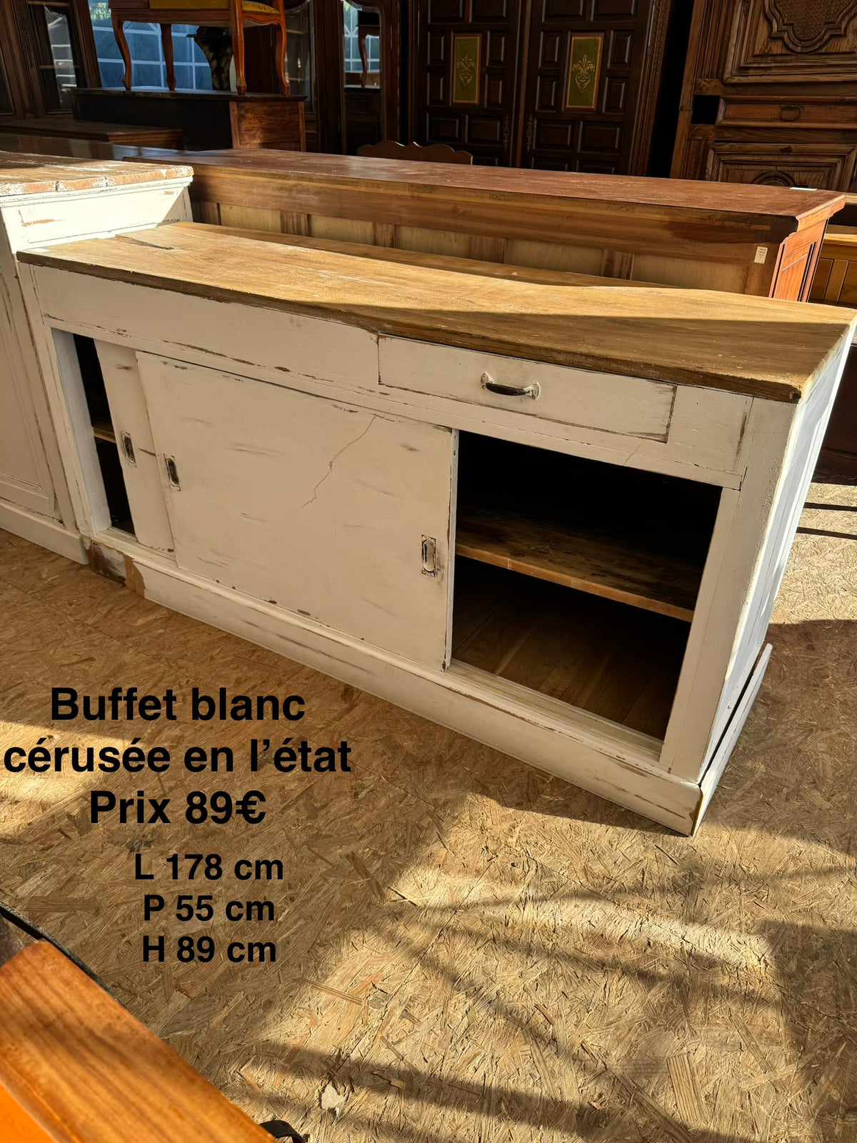 Buffet blanc cérusée en l’état 068563