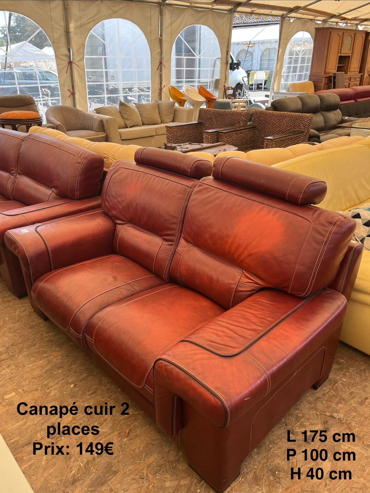Canapé rouge 2 places 067544