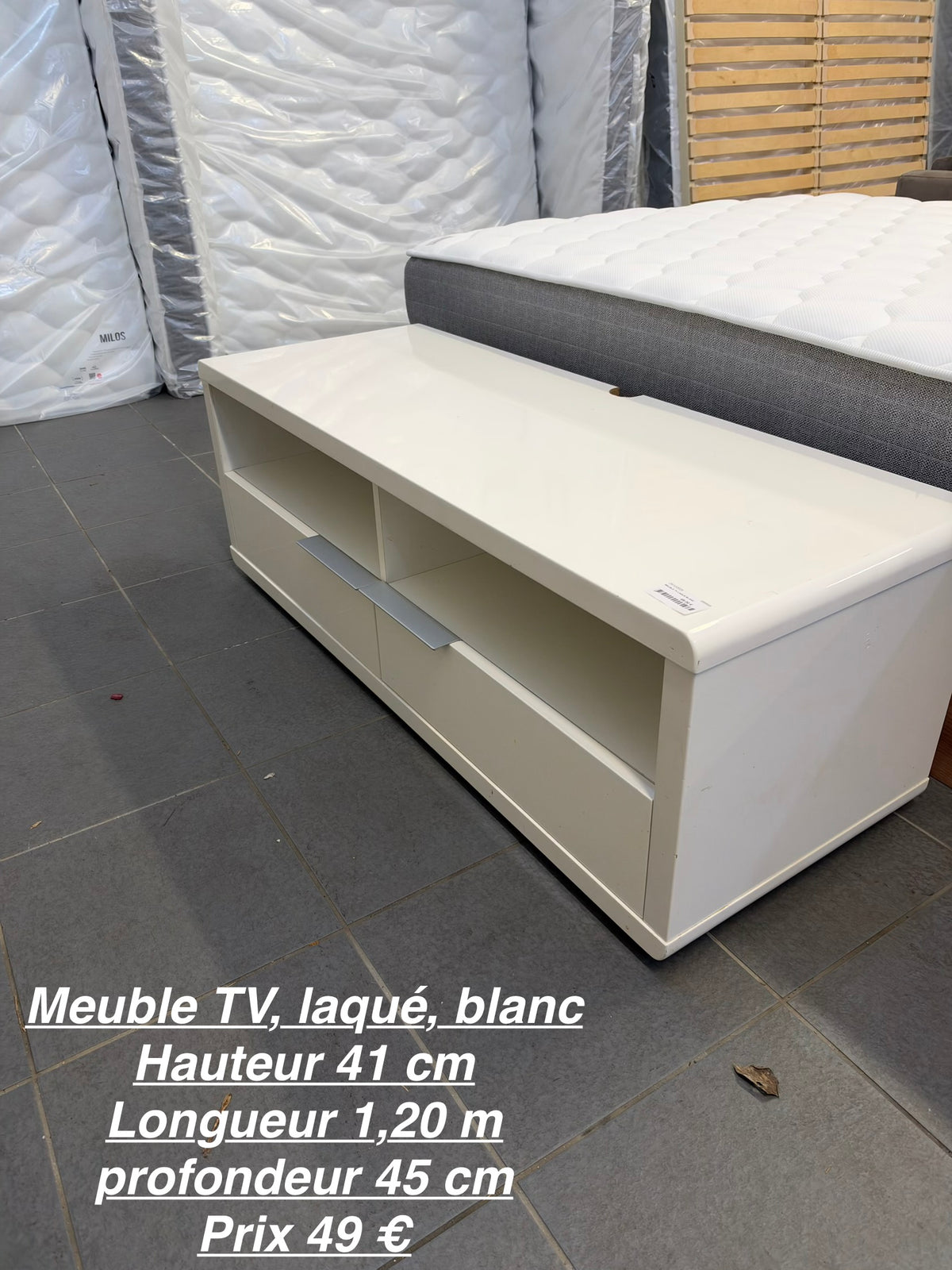 Meuble TV laqué blanc 069693