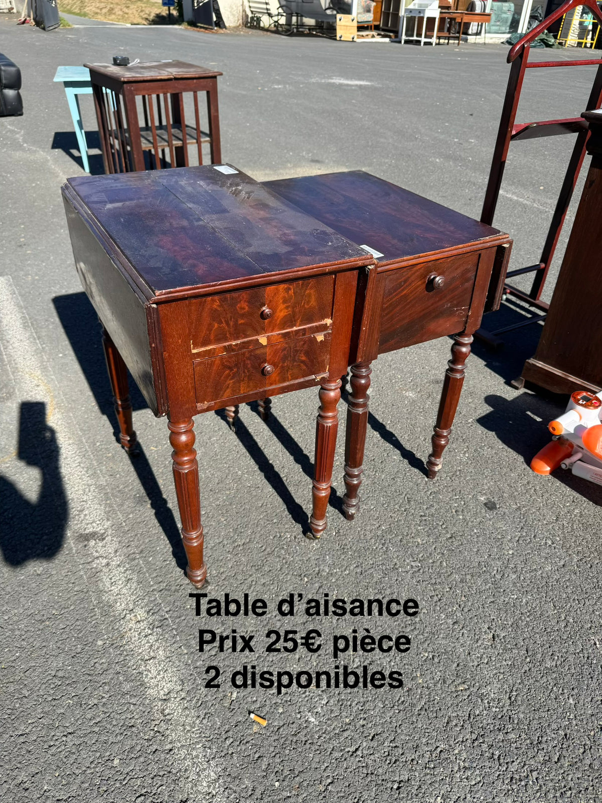 Table d’aisance 068657