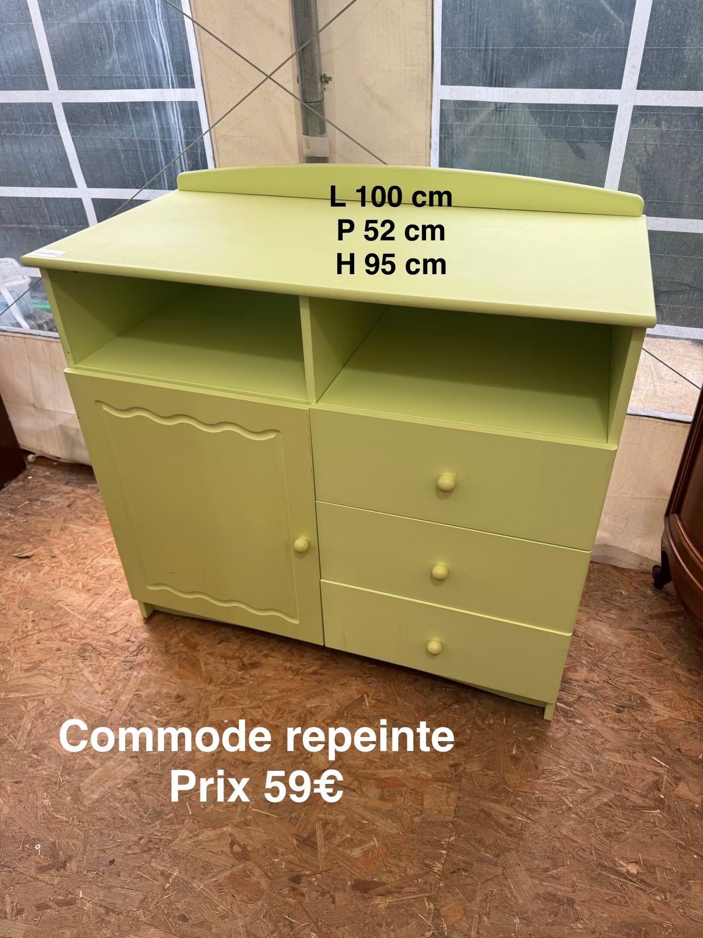 Commode repeinte 058422