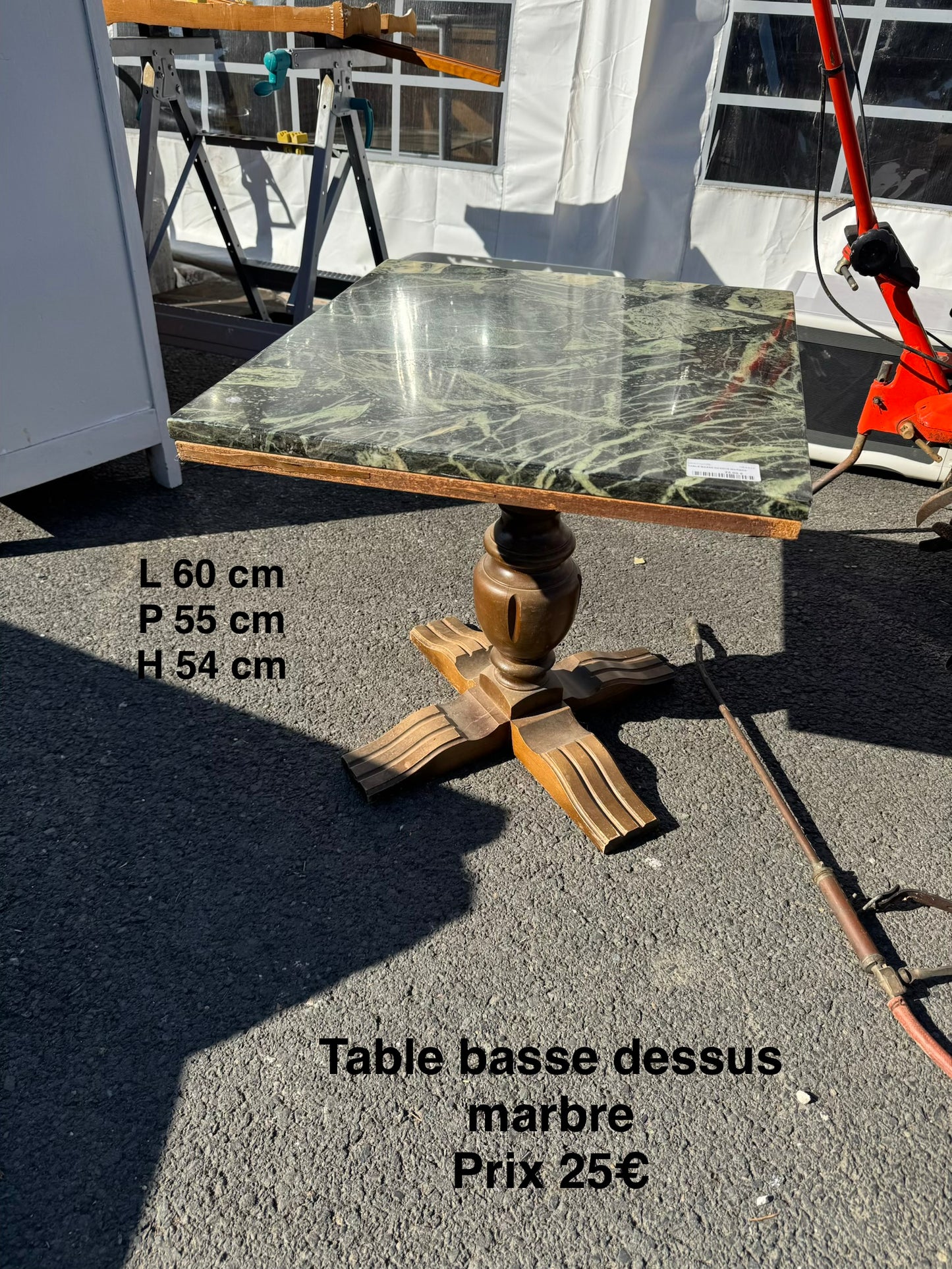 Table basse dessus marbre 064434