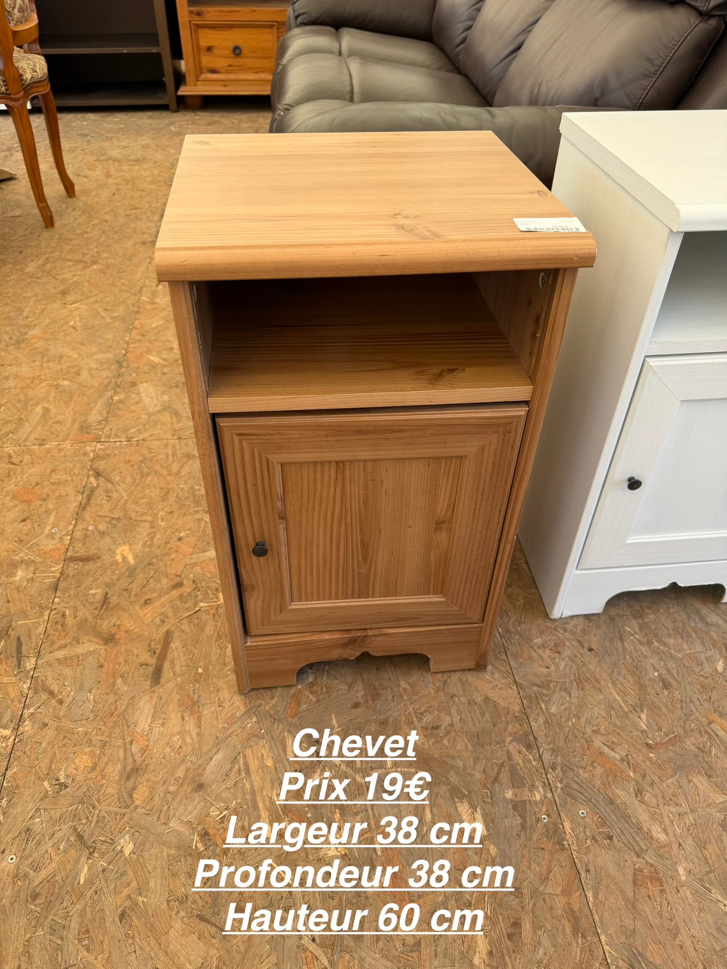 Chevet moderne 066812