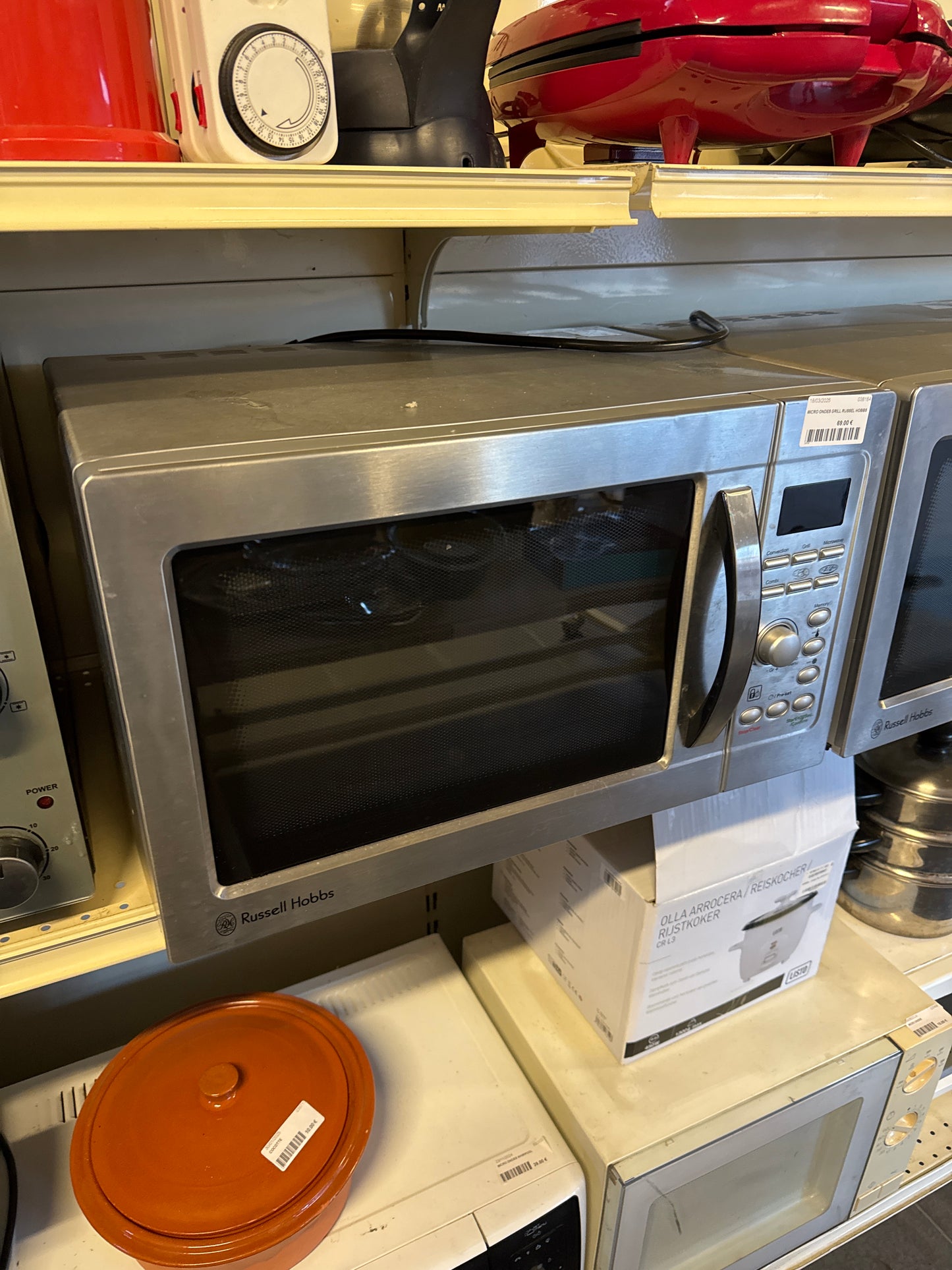 Micro ondes grill Russel Hobbs 038184