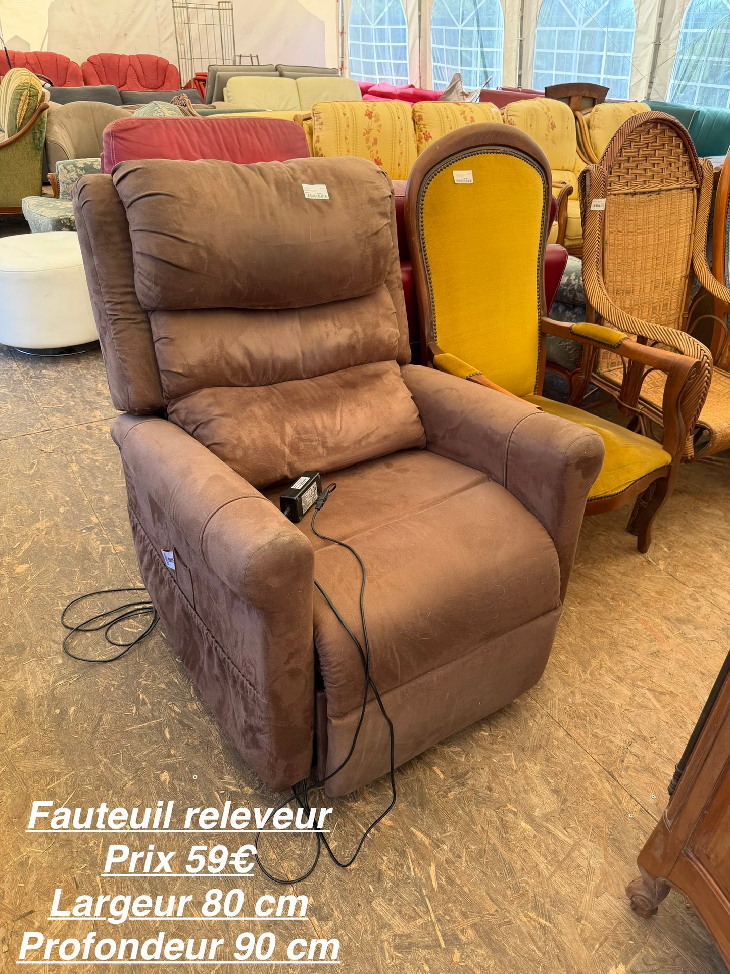Fauteuil releveur électrique 063723