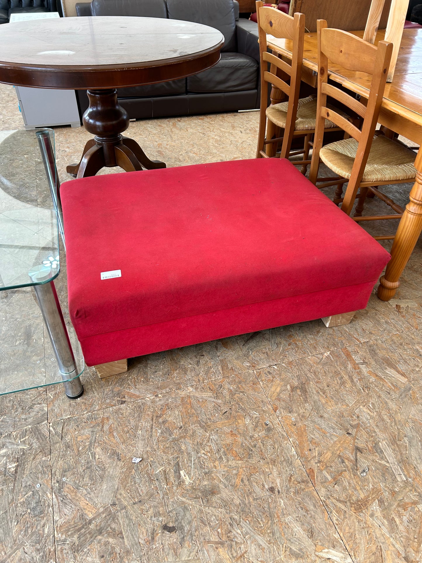 Pouf en tissu rouge 038066