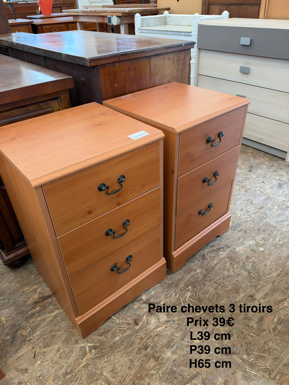 Paire chevets 3 tiroirs 069391