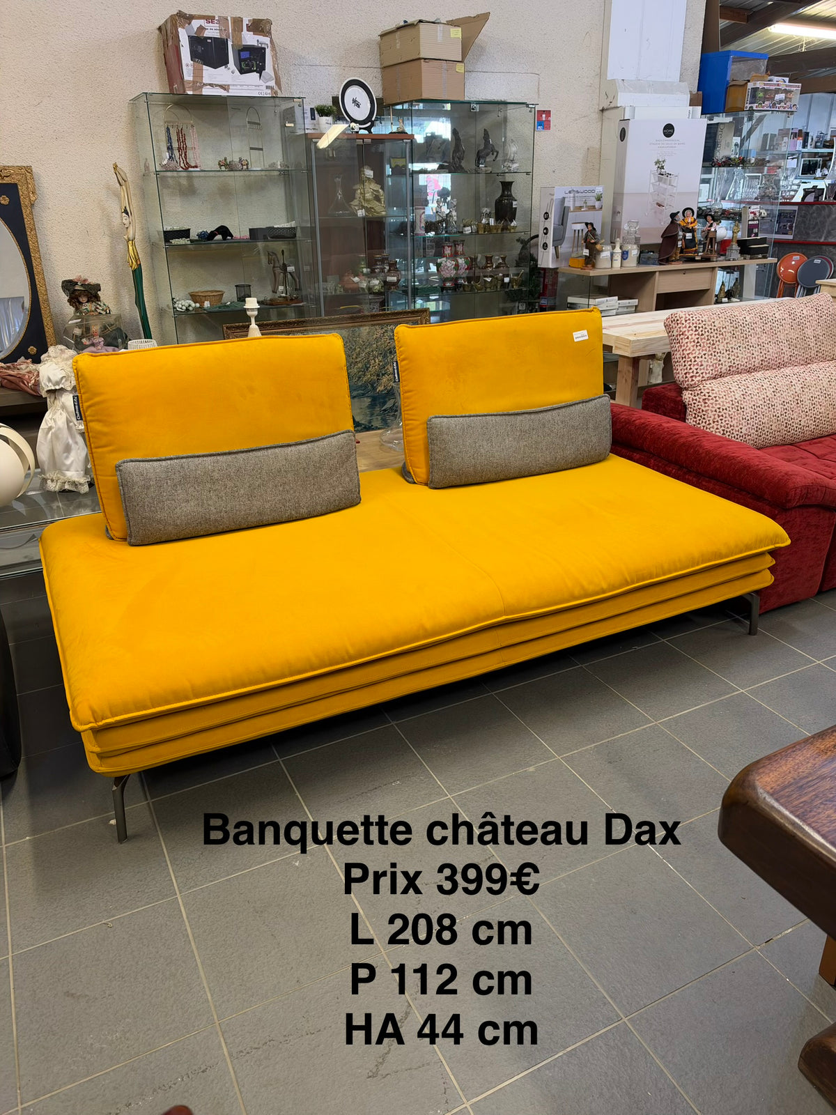 Banquette château Dax 069429