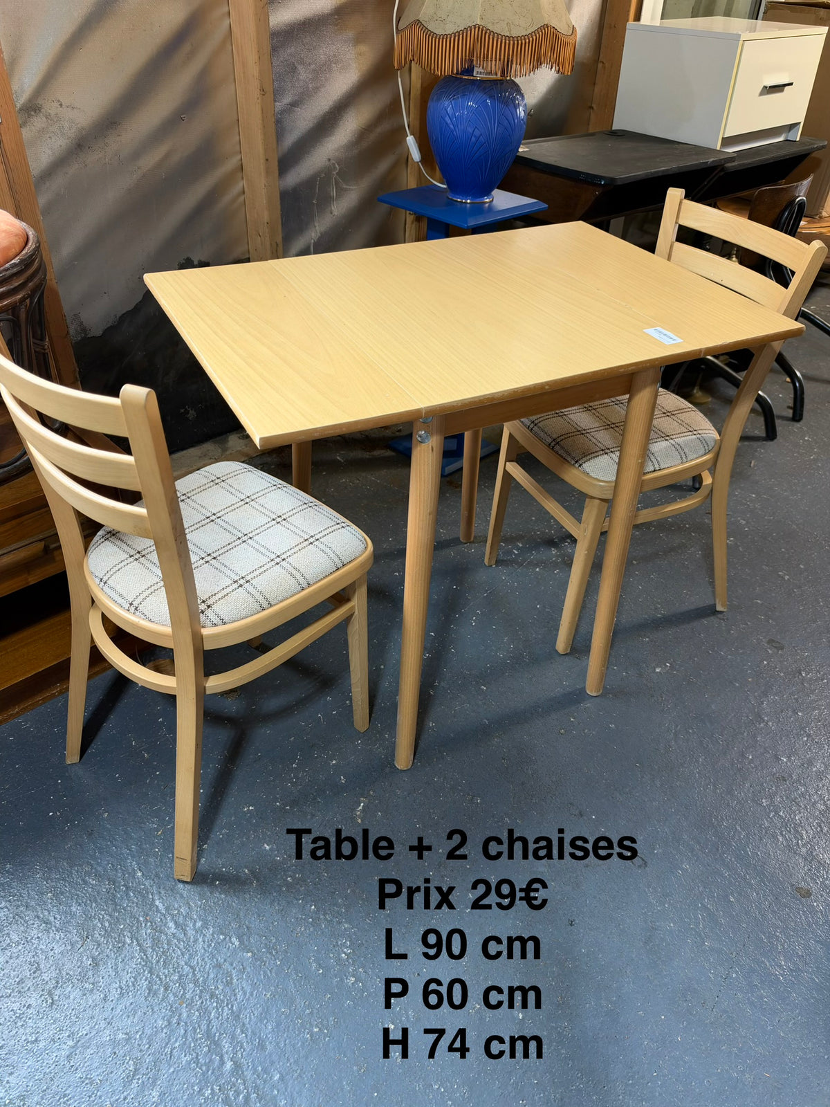 Table + 2 chaises 069399