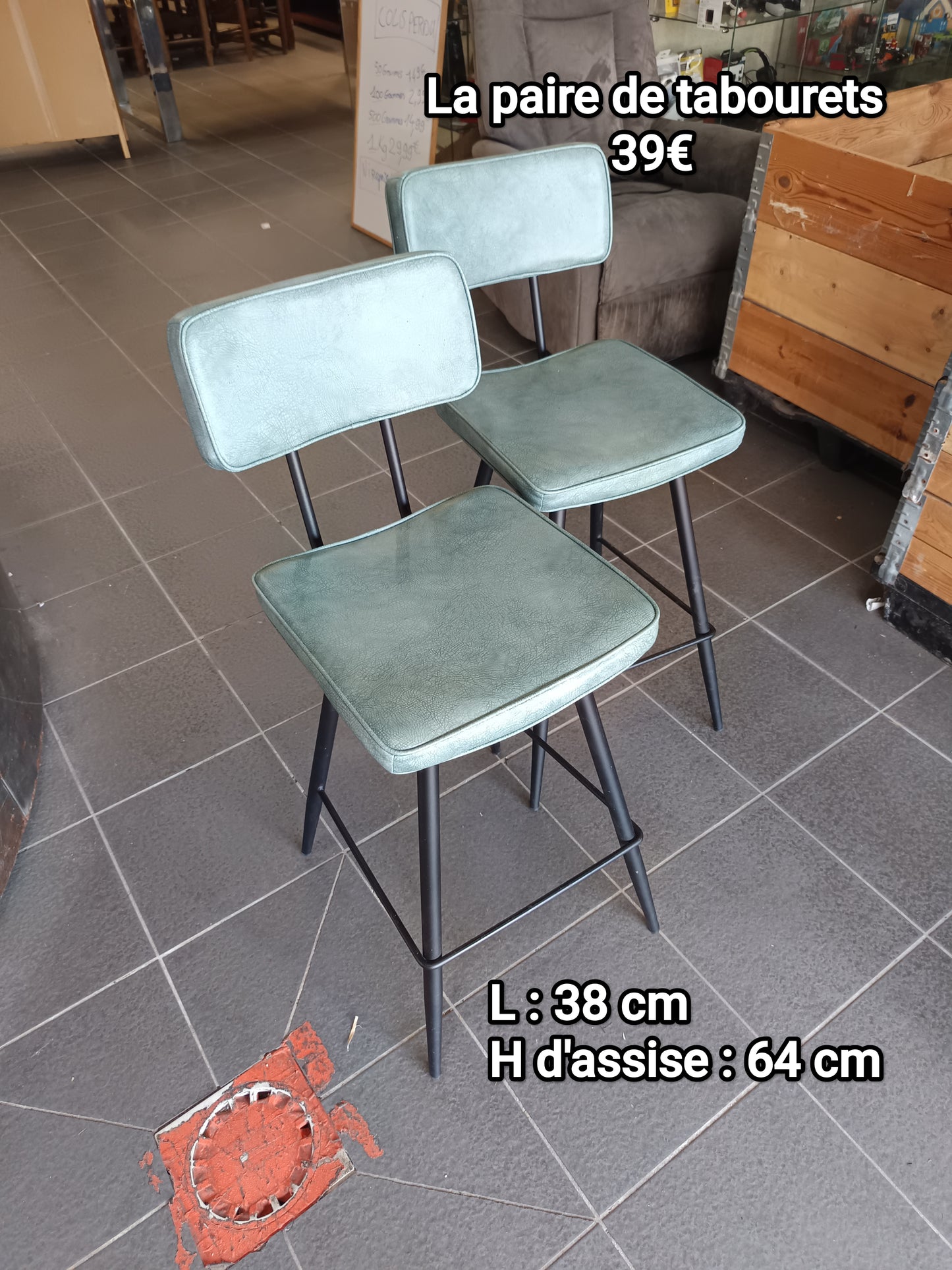 La paire de tabourets 063895