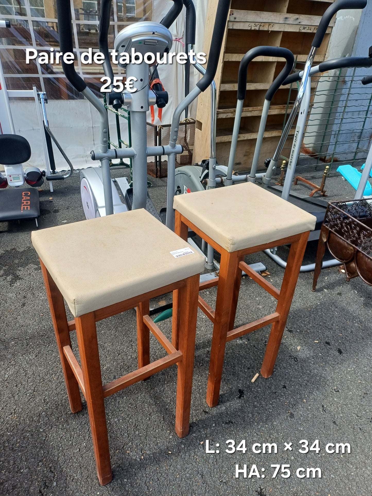 Paire de tabourets 067169