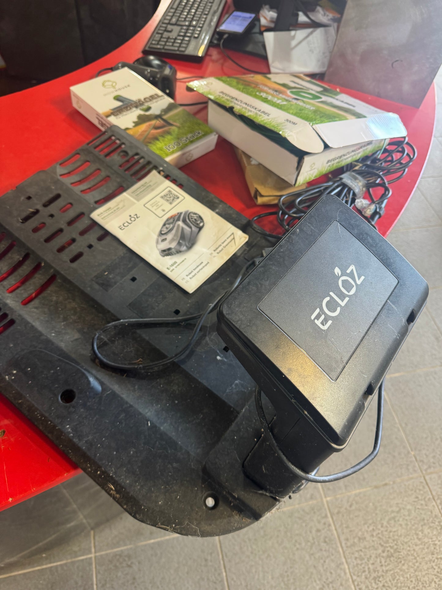 Robot tondeuse Ecloz E1600 + fil 058086