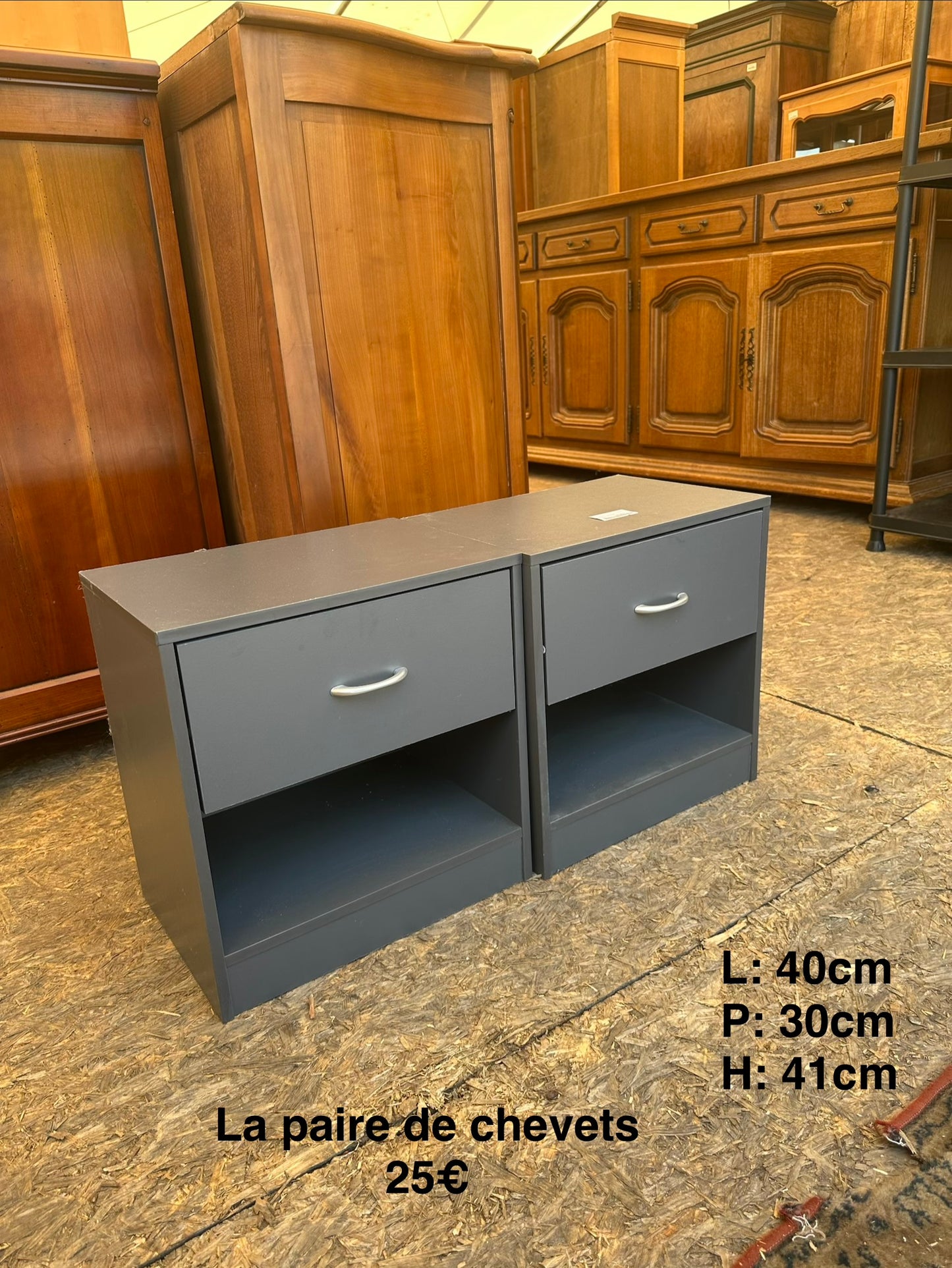 La paire de chevets 064697