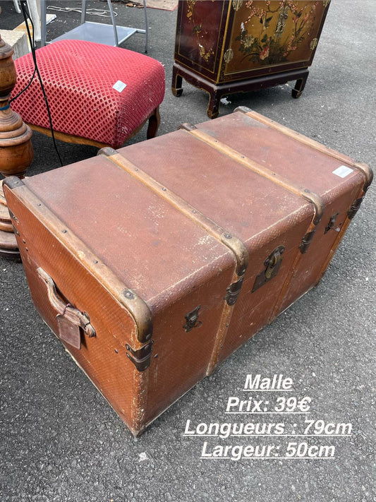 Malle cuir 061827