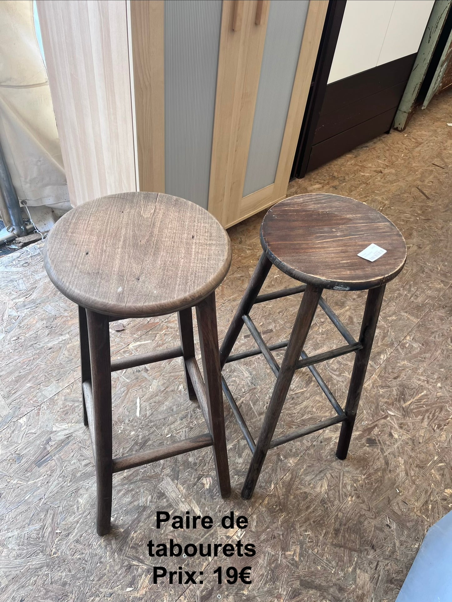 Paire de tabourets 067523