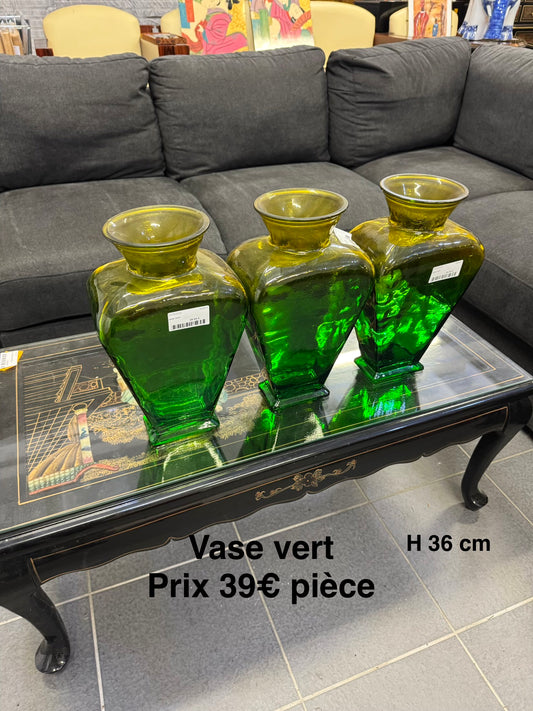 Vase vert 050671
