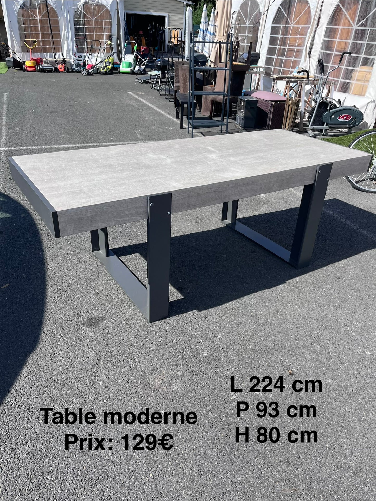 Table moderne 067553