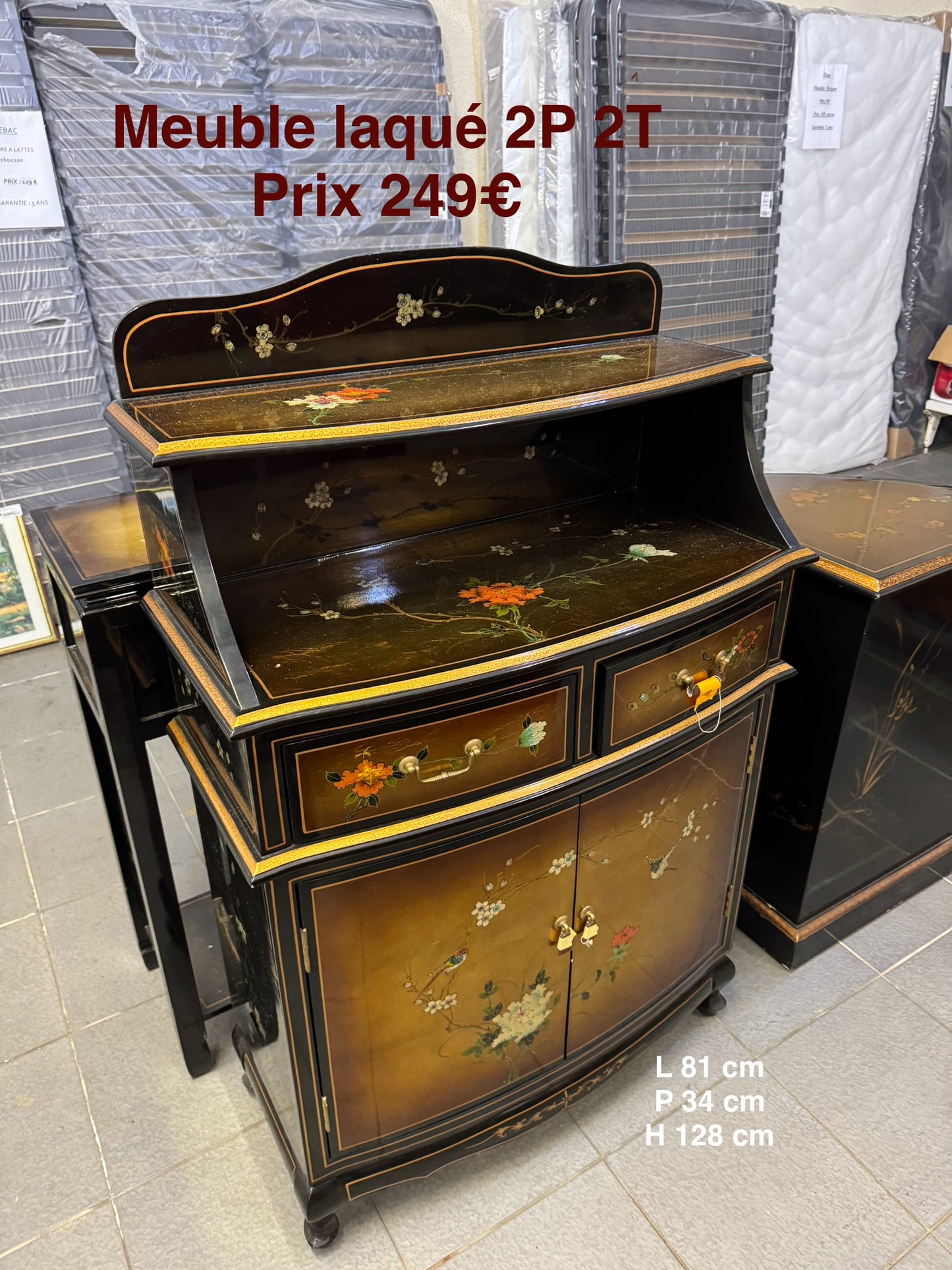 Meuble laqué 2P 2T 048463