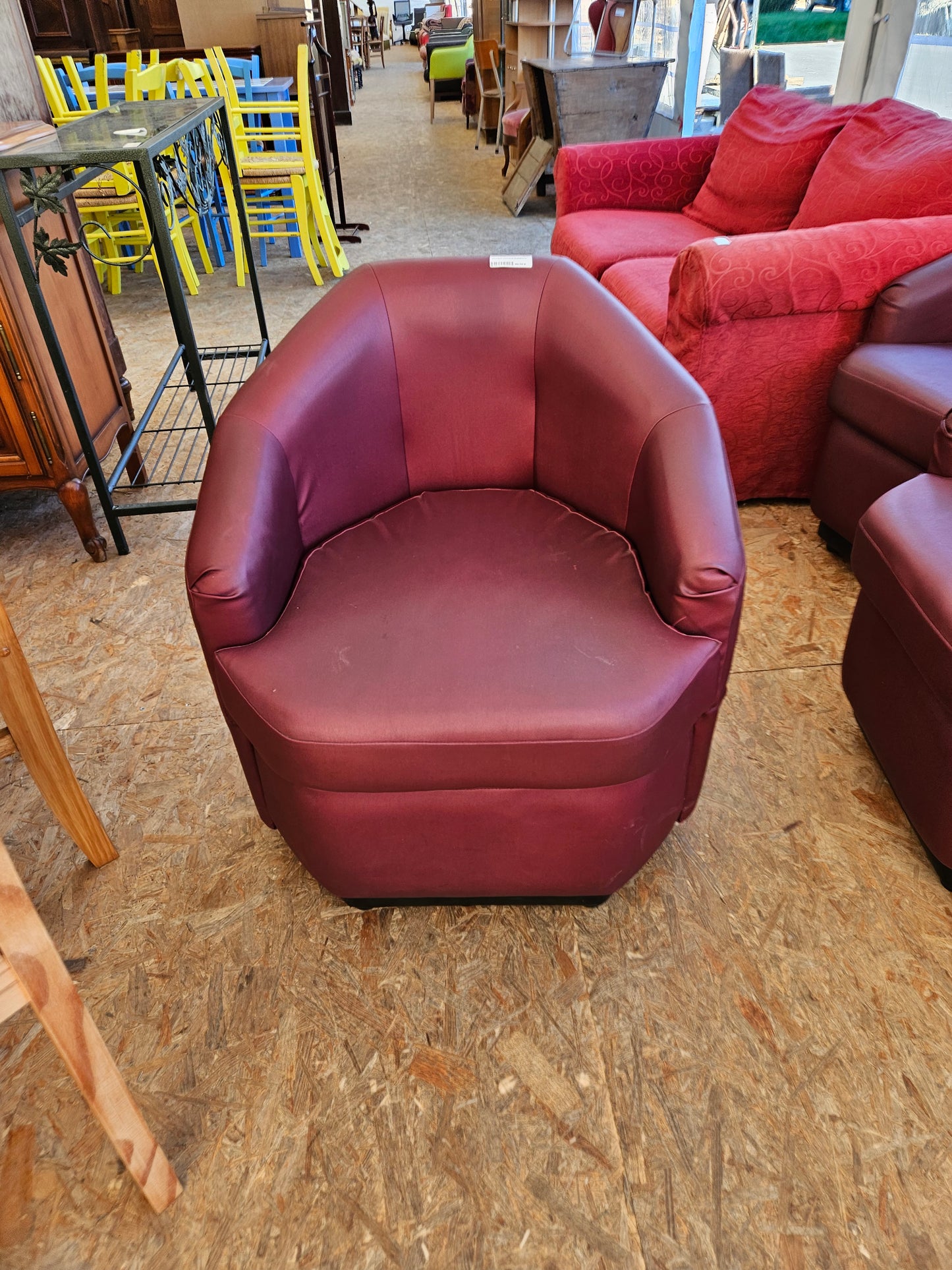 Fauteuil couleur bordeaux 031485