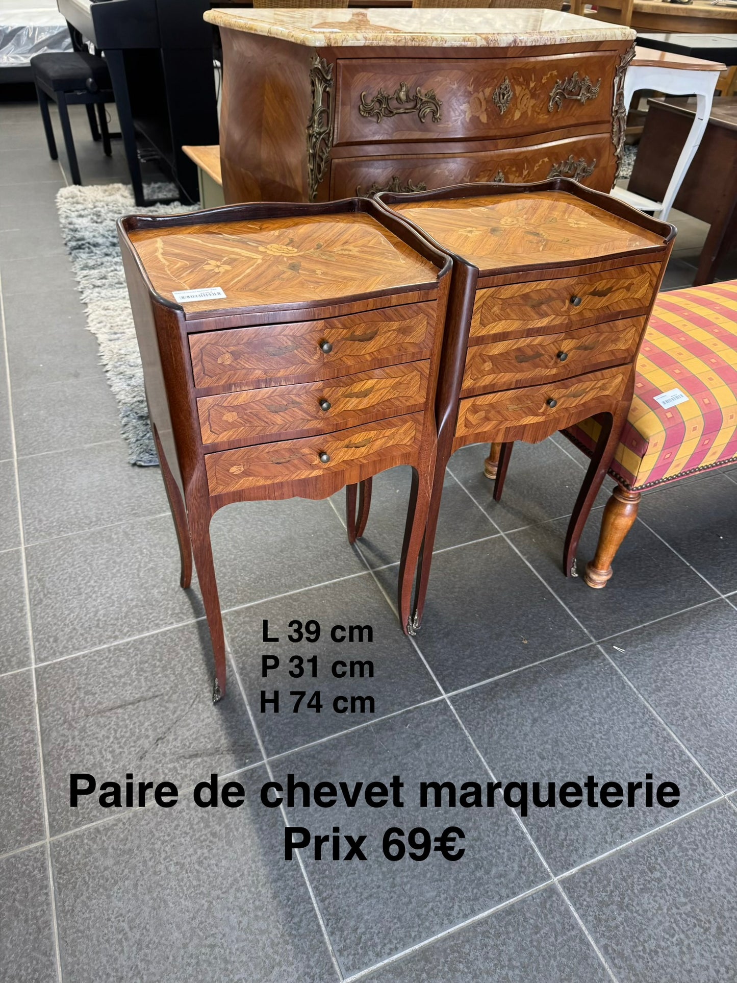 Paire de chevet marqueterie 062924