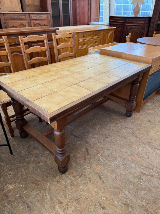 Table dessus carrelée 045854