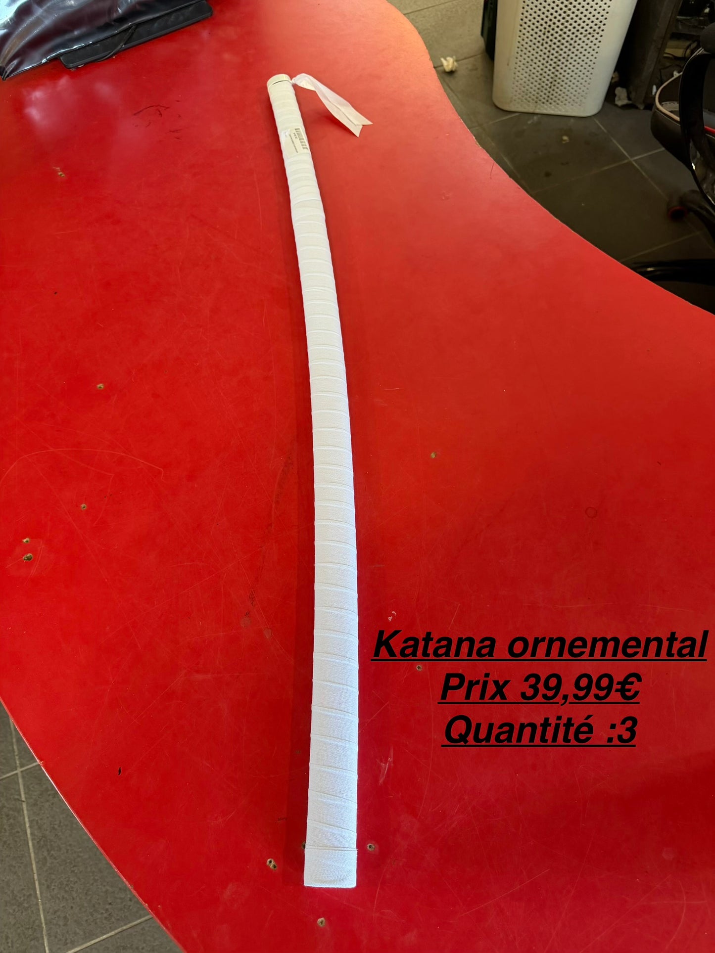 Katana ornemental blanc