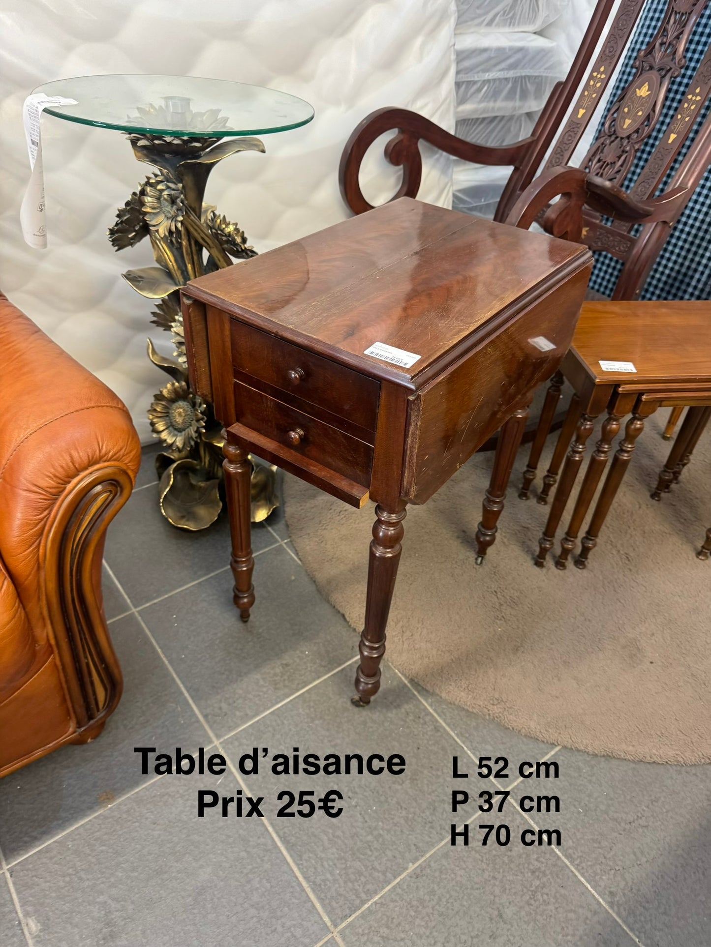 Table d’aisance 064485