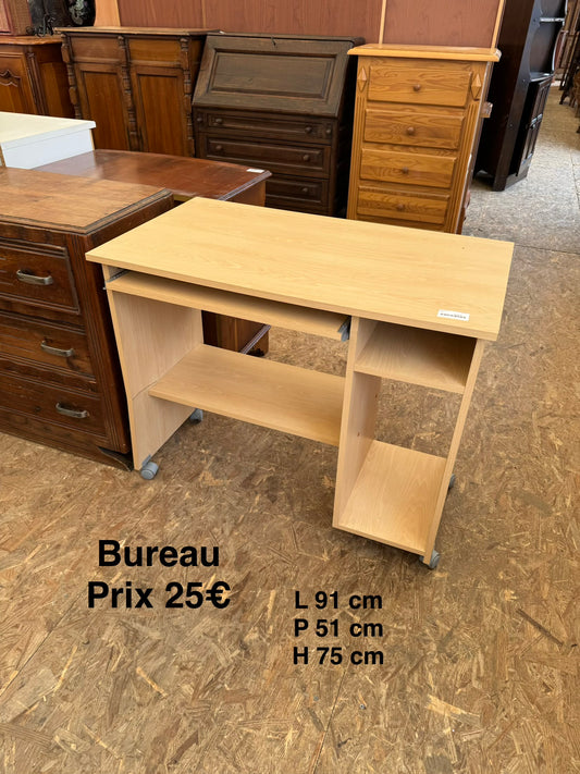 Bureau 064790