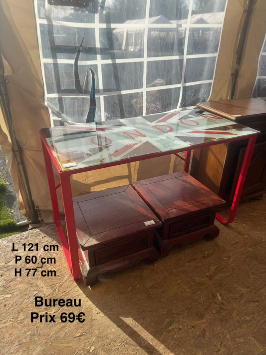 Bureau 067871
