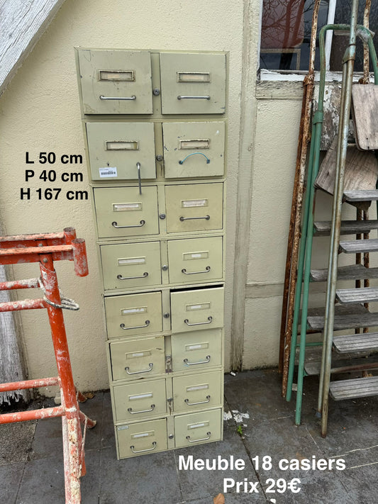 Meuble 18 casiers 062653
