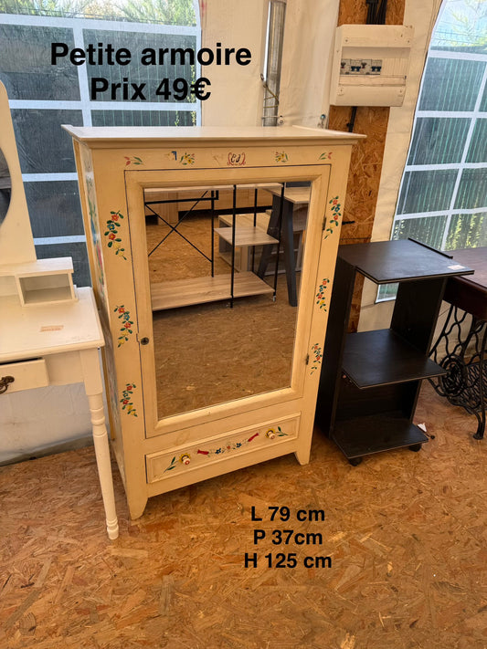 Petite armoire 051263